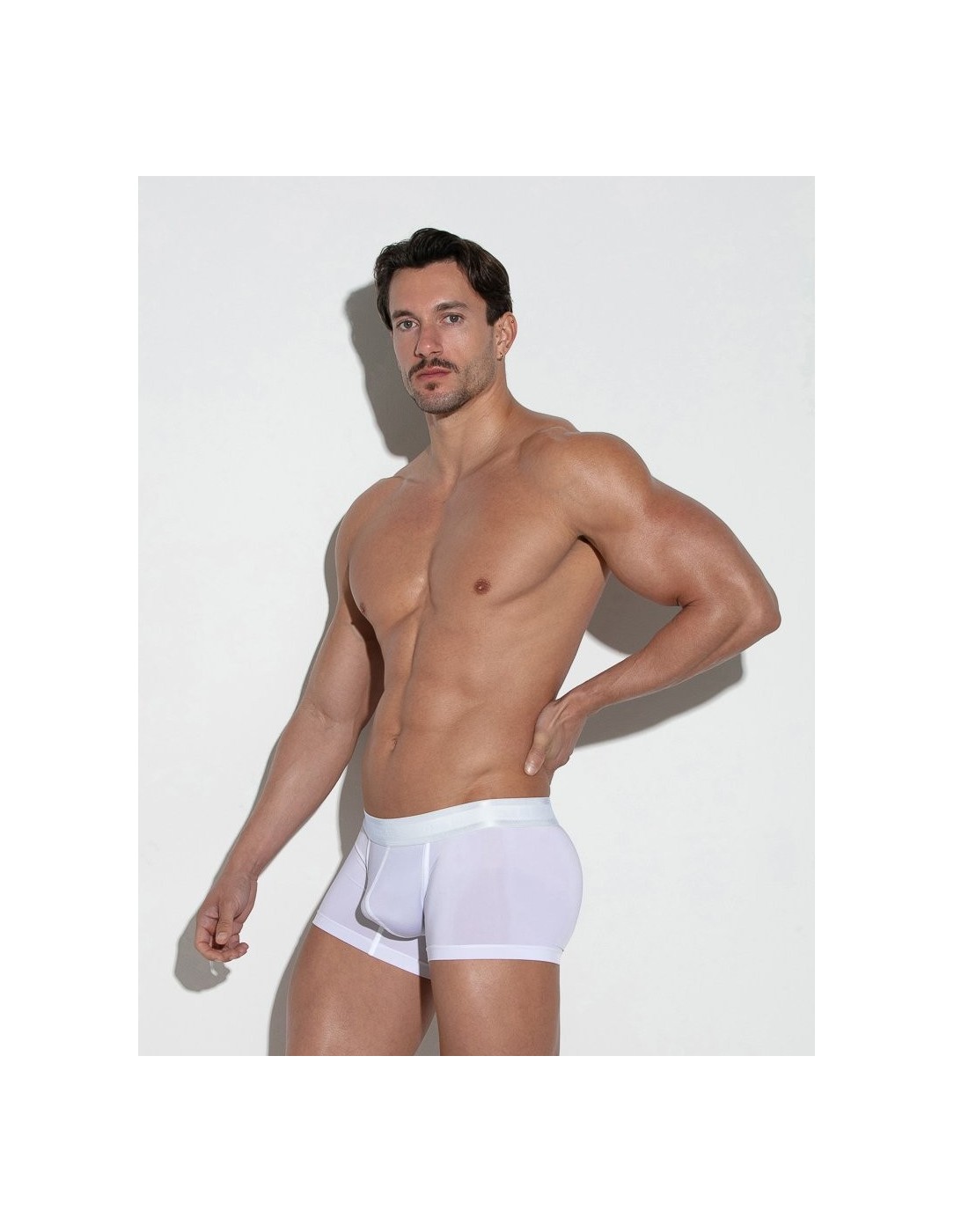 CODE 22 - Core Trunks - White